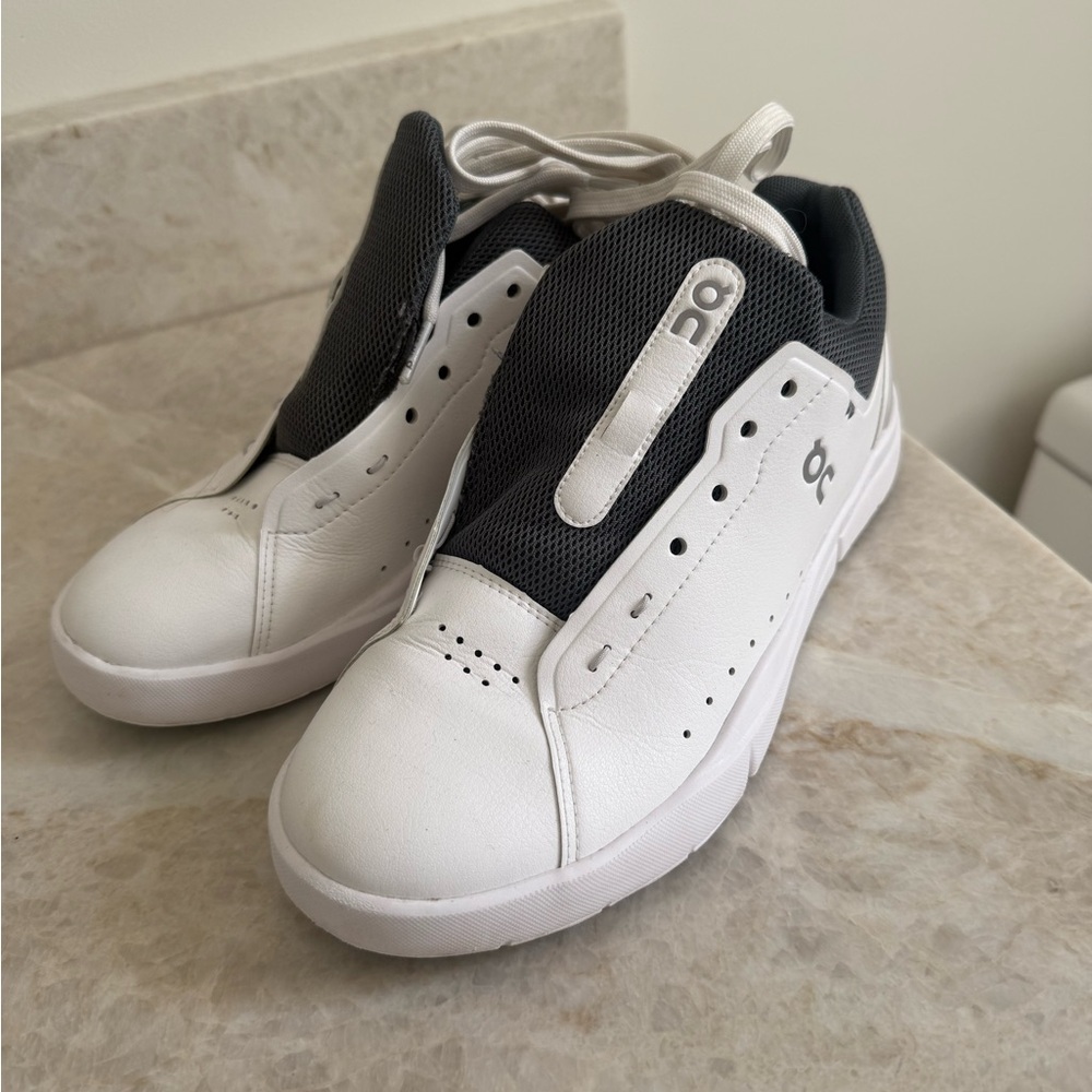 On Running Gray Sneakers